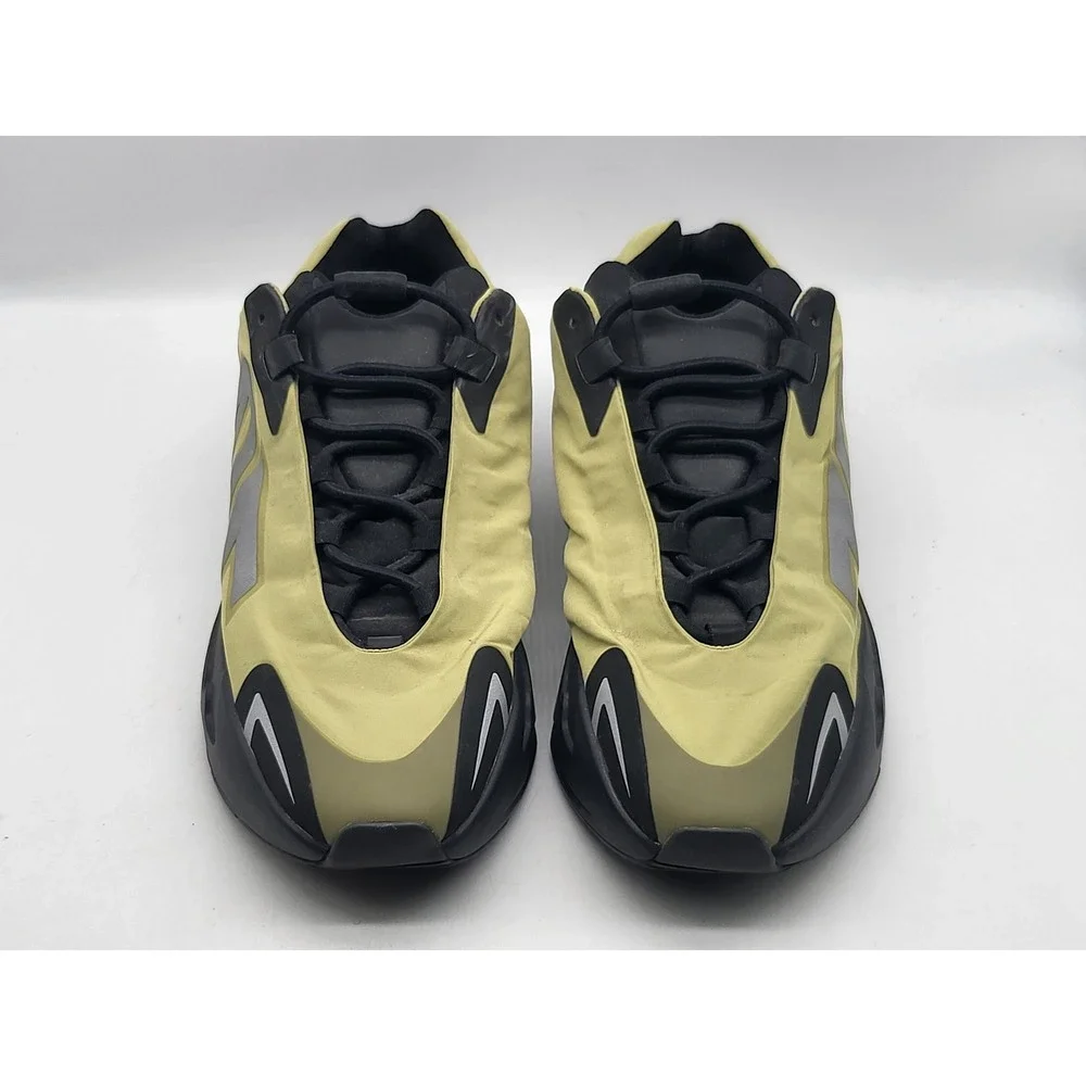 Adidas Yeezy Boost 700 MNVN Resin‎ GW9525 Men's Size 11 Sneakers Green Black YZY